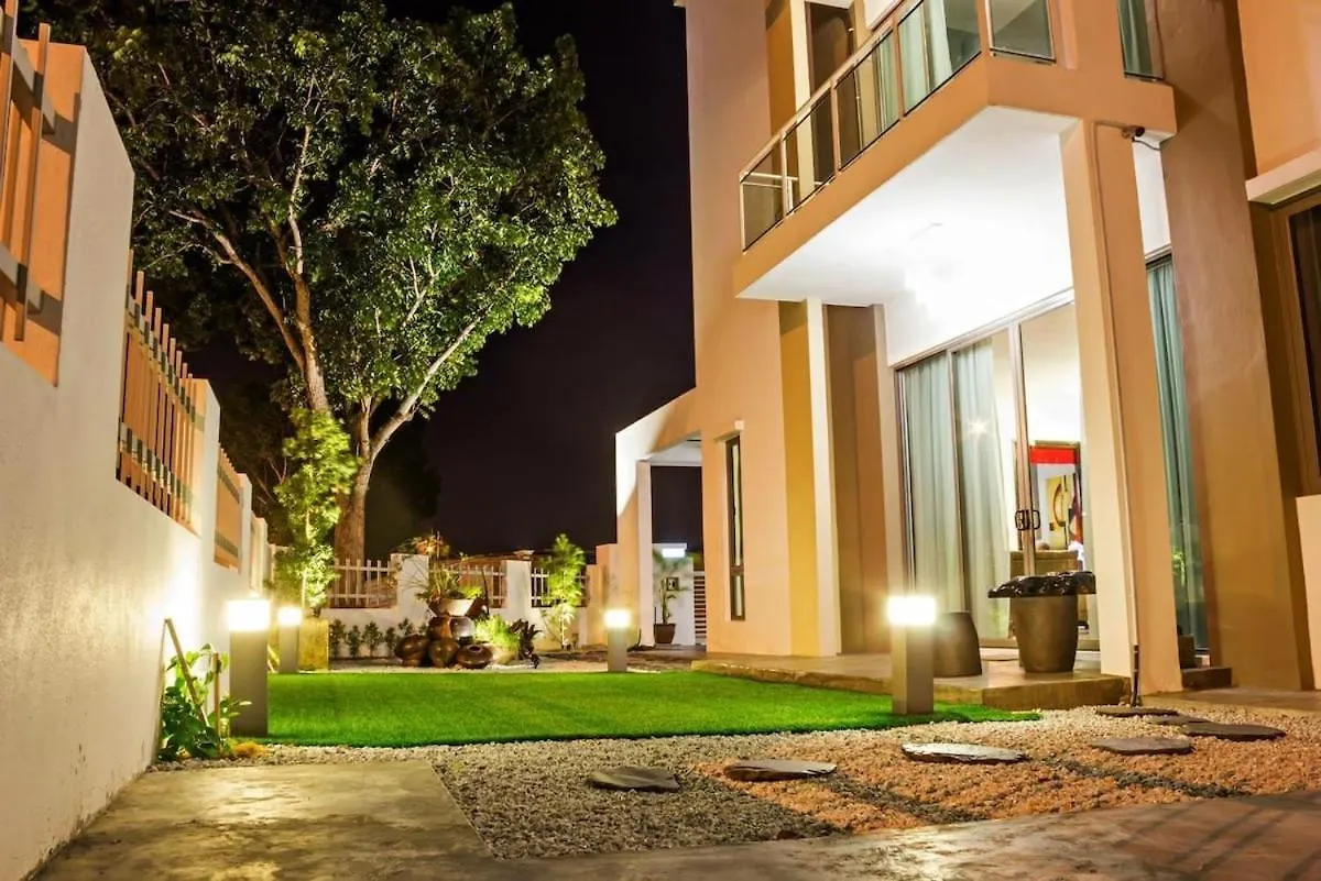 Spacious Lupsxury Conor Villa Garden Parking Group Family Gathering Wedding Gelugor