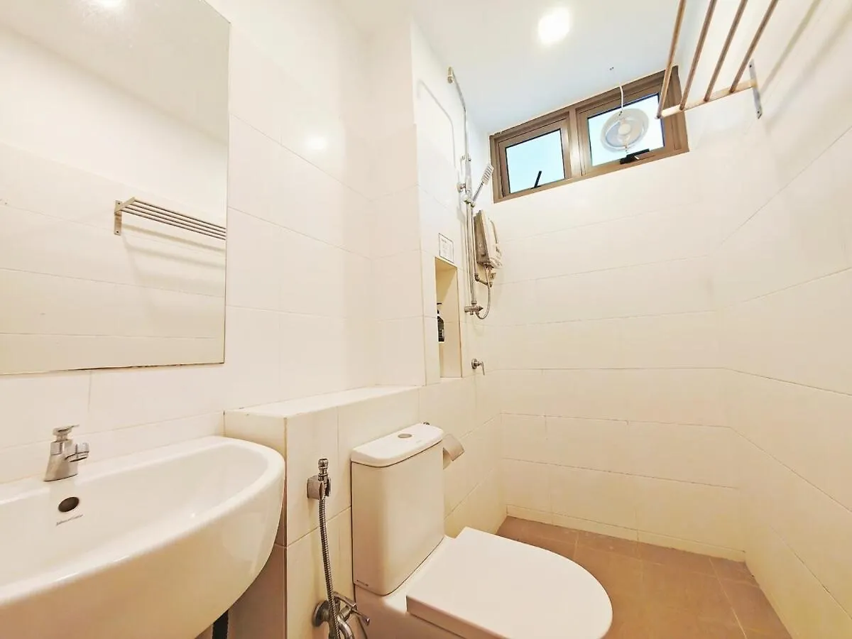 Holiday home Spacious Lupsxury Conor Villa Garden Parking Group Family Gathering Wedding Gelugor