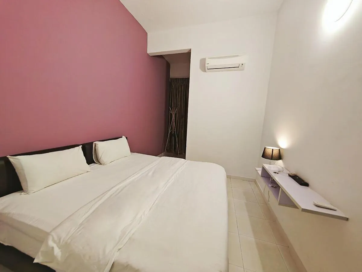 Holiday home Spacious Lupsxury Conor Villa Garden Parking Group Family Gathering Wedding Gelugor