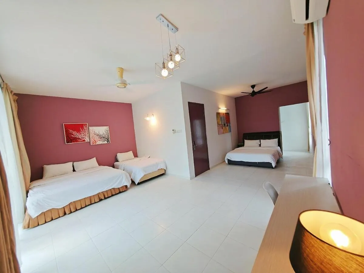 Holiday home Spacious Lupsxury Conor Villa Garden Parking Group Family Gathering Wedding Gelugor