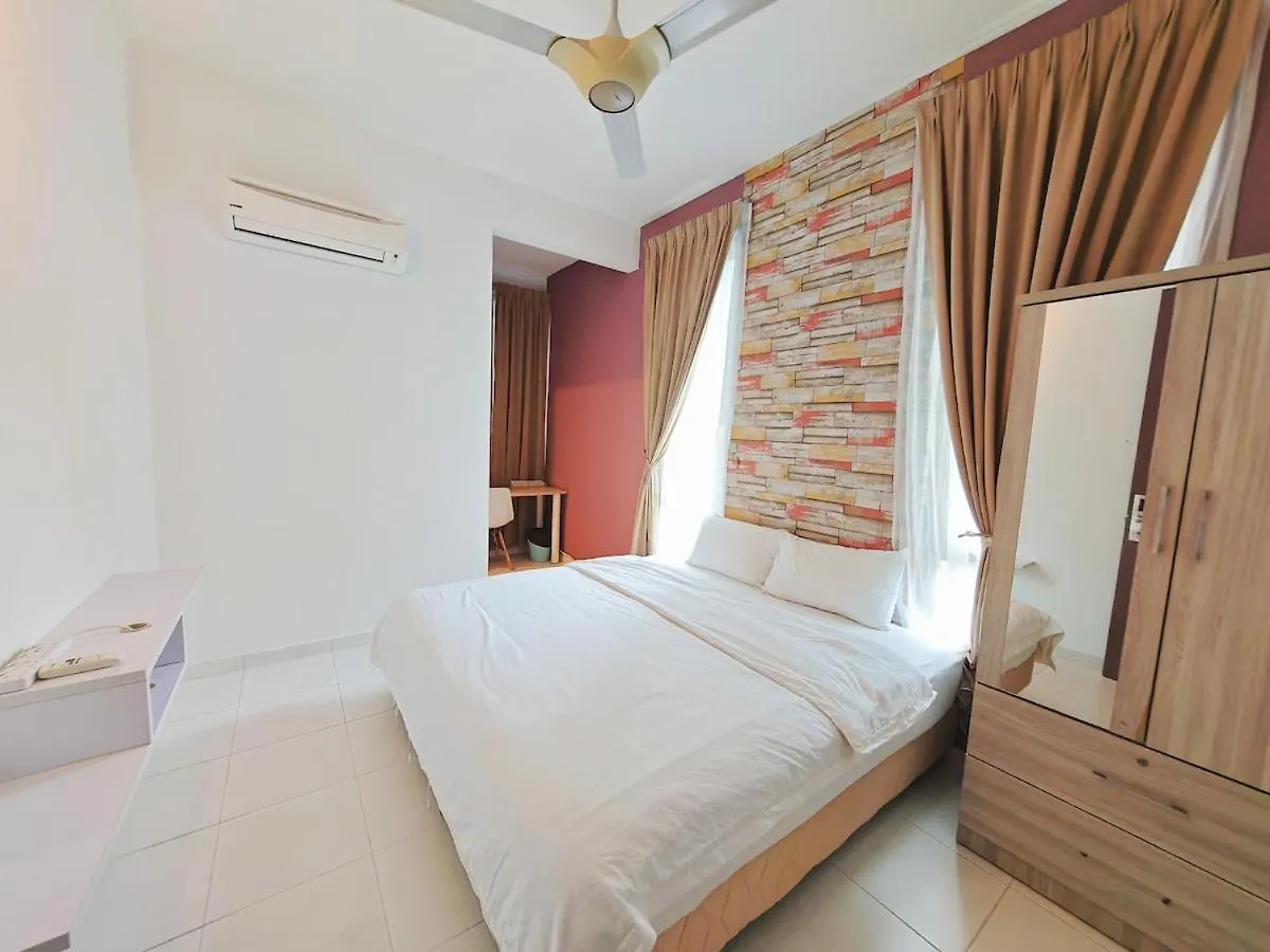 Holiday home Spacious Lupsxury Conor Villa Garden Parking Group Family Gathering Wedding Gelugor